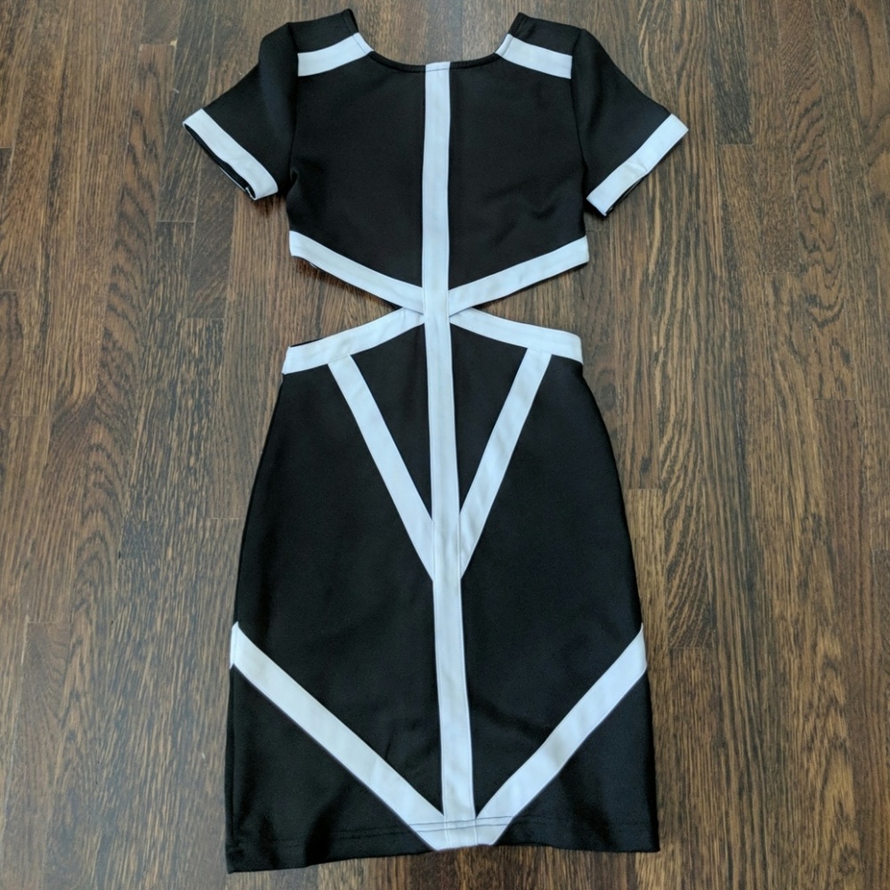 *NEW* Black and white dress